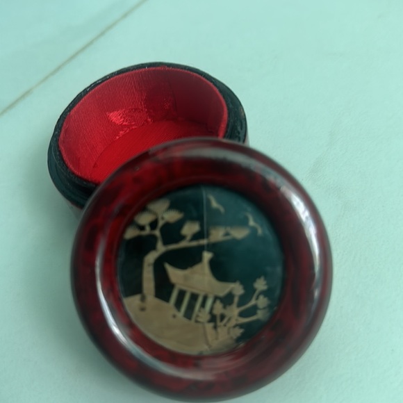 Antique Chinese Wooden Trinket Box with Carved Cork Inlay. Lined with Red Silk - Picture 2 of 4